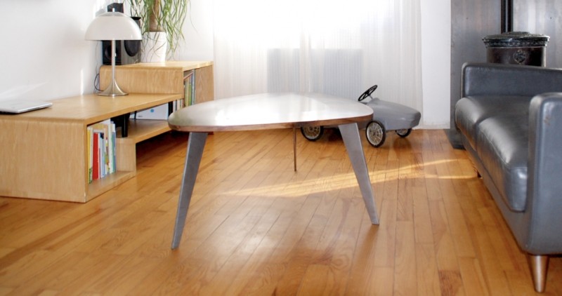 Table basse sur mesure fabriquée par un menuisier